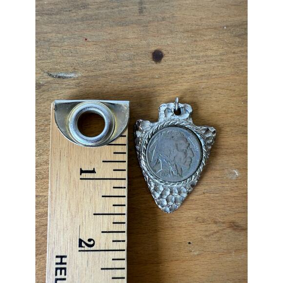 Vintage 1936 Buffalo Nickel Native Arrowhead 1.5" Necklace Pendant Silver - Picture 3 of 3